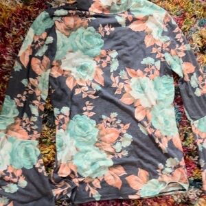 Gorgeous Bell Sleeve Floral Long Sleeve Top - Gray, Mint, Peach